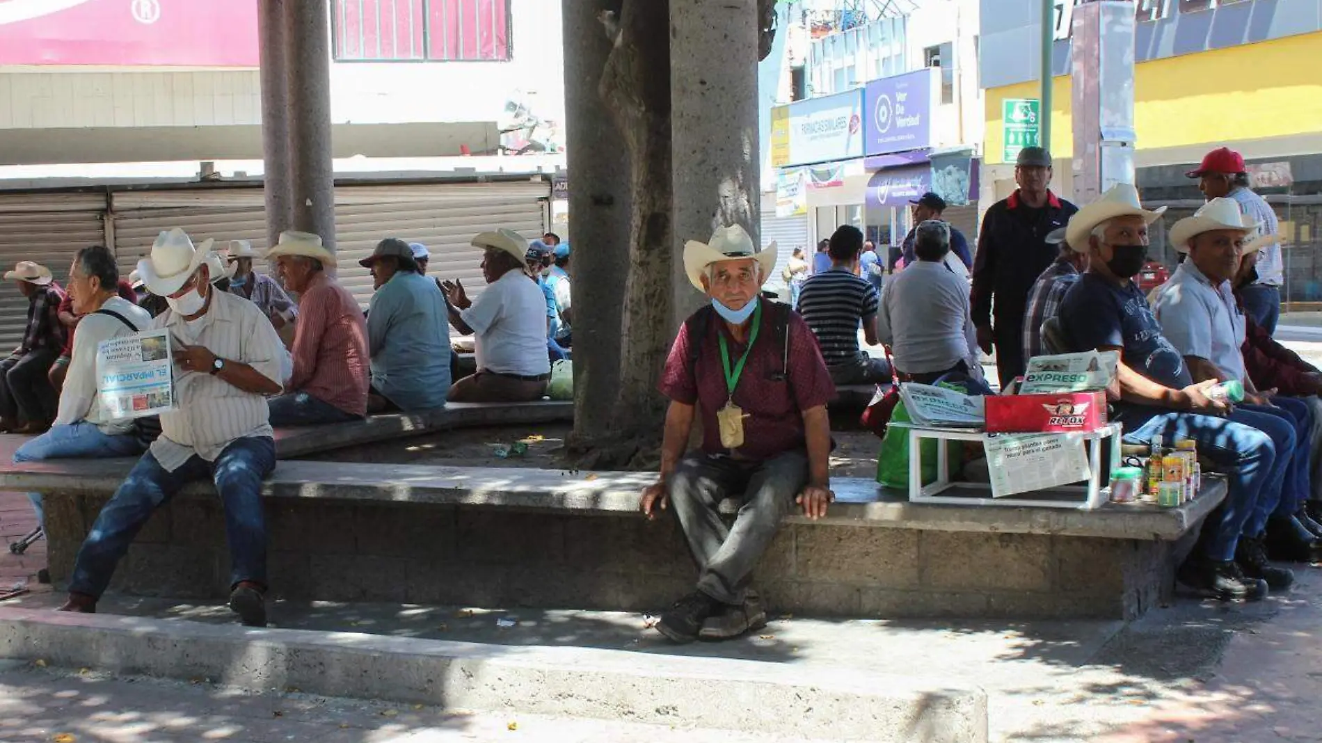 Foto nota Viejitos centro Hermosillo - Mike Acosta (5)